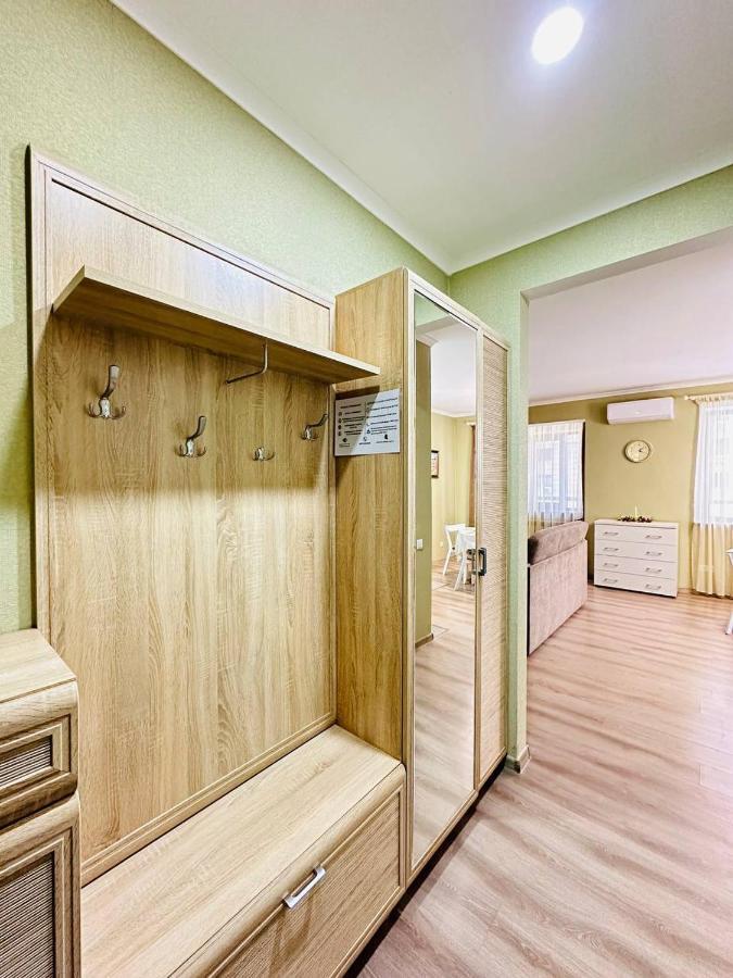 Ferienwohnung Central Park In The City Center Almaty Exterior foto
